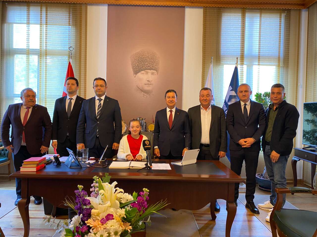 23 Nisan’da Koltuk Minik Azra’nın Oldu 2